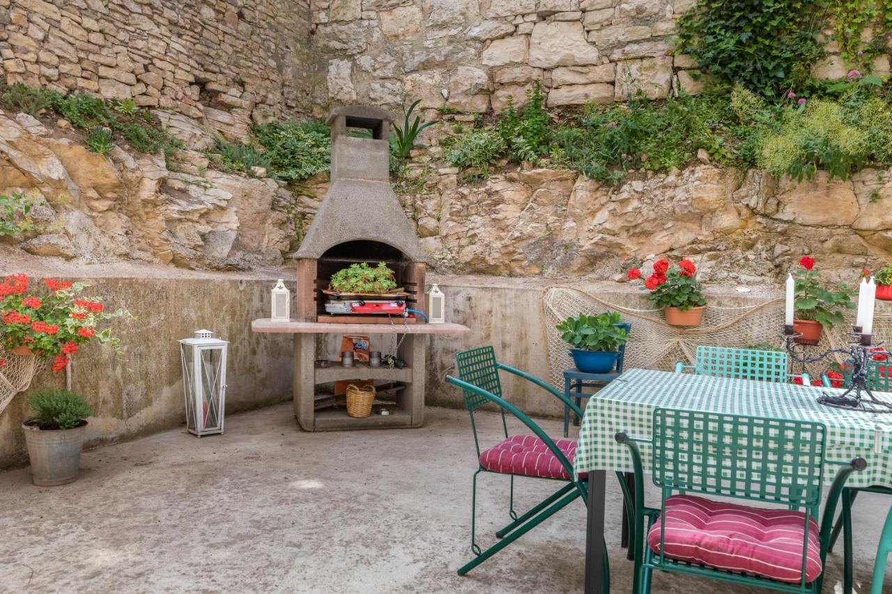 Apartment-Old Town-Dundo Pula Zewnętrze zdjęcie